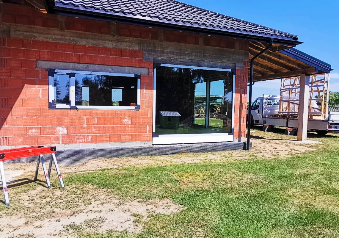 montowanie okien w domu