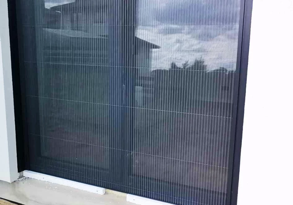 nowo zamontowane drzwi zewnętrzne